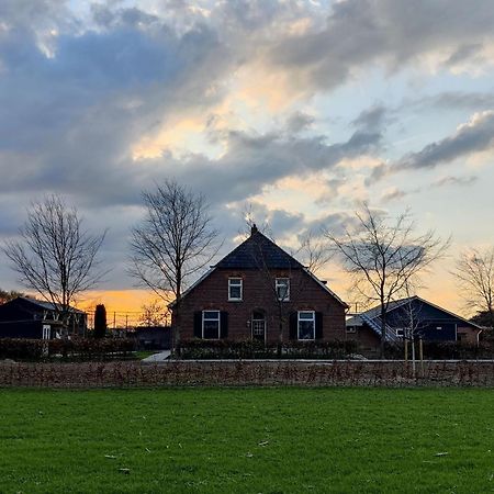 Spacious Farmhouse In Silvolde With Garden Exteriör bild