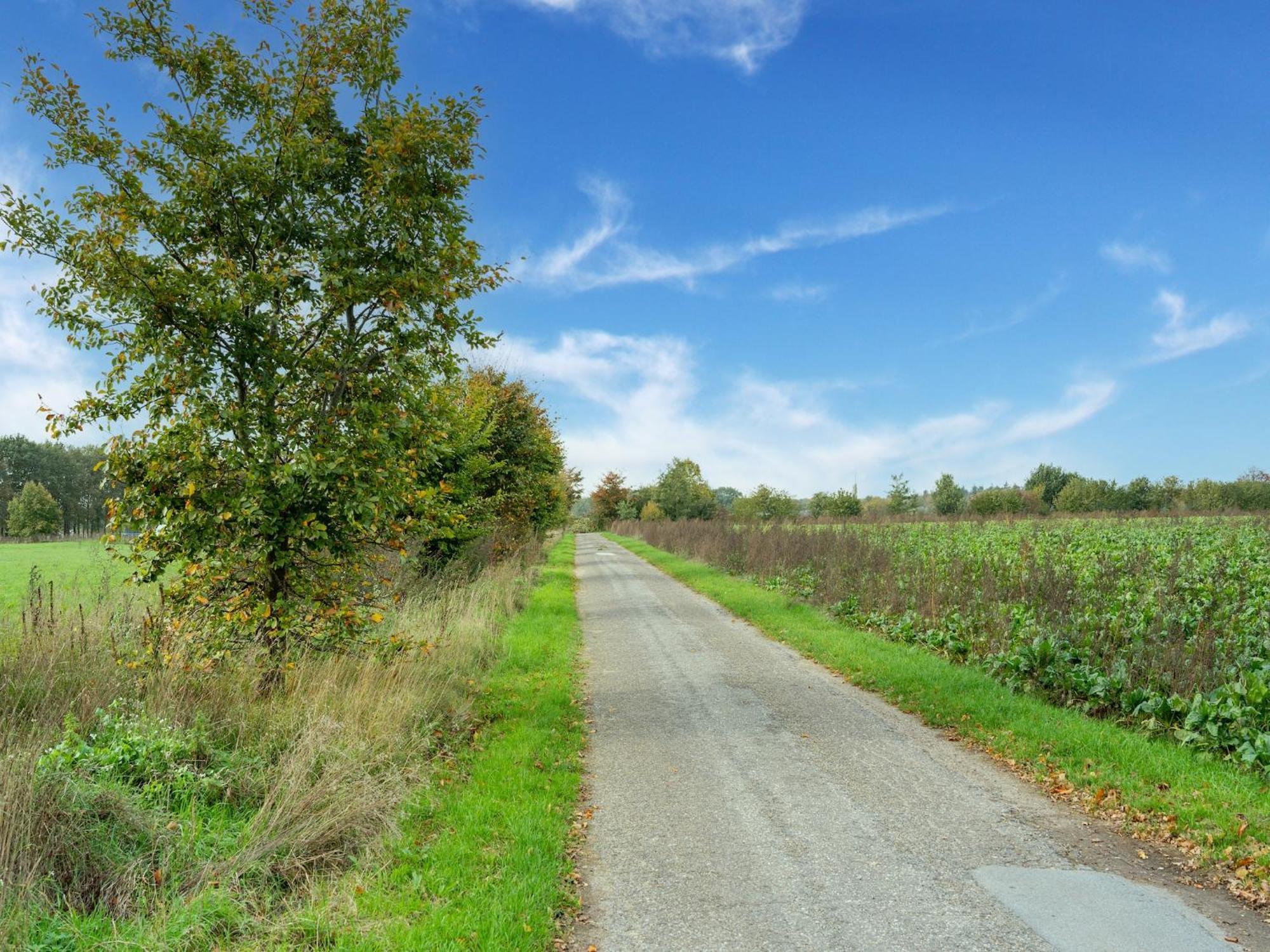 Spacious Farmhouse In Silvolde With Garden Exteriör bild