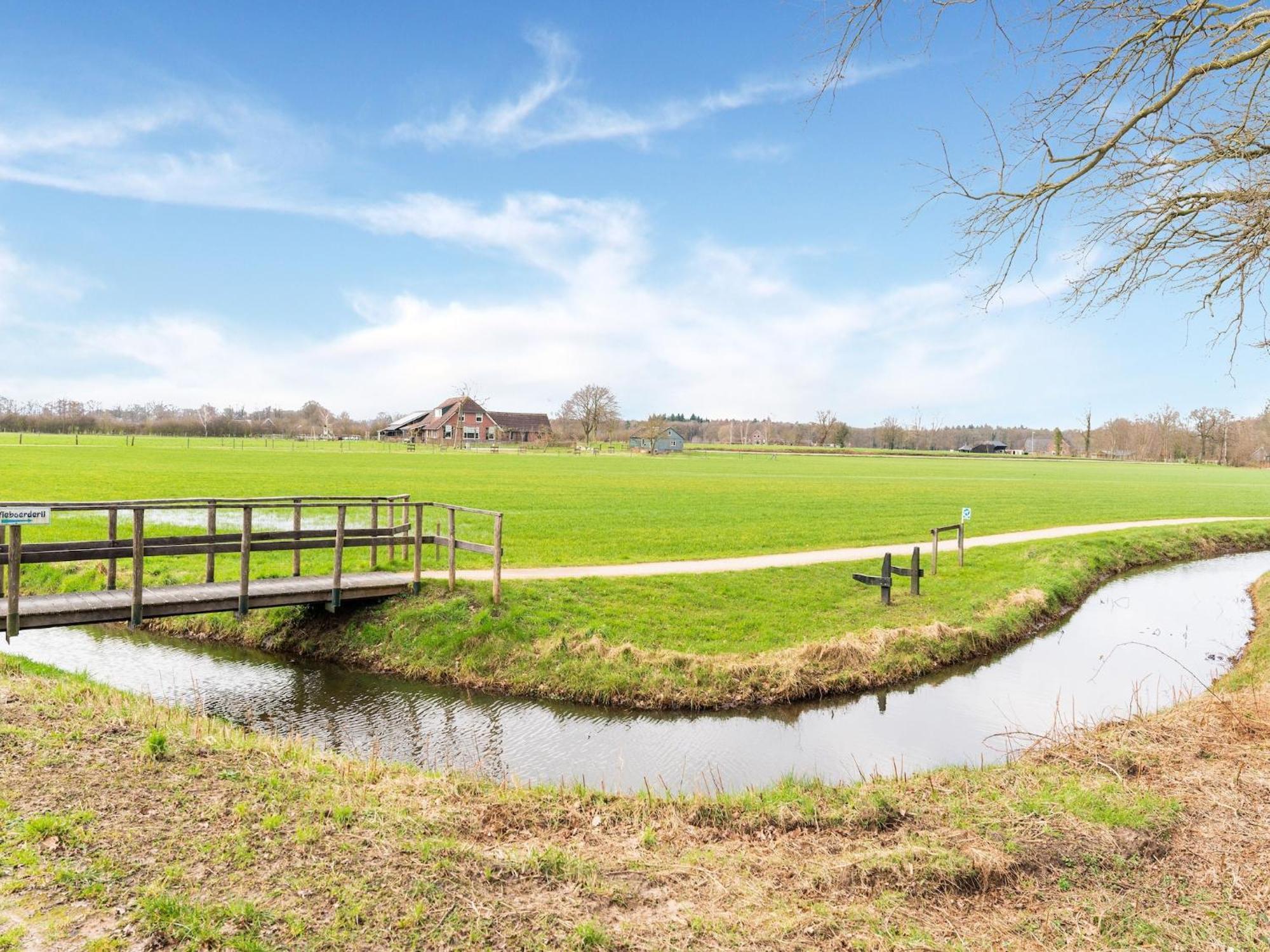 Spacious Farmhouse In Silvolde With Garden Exteriör bild